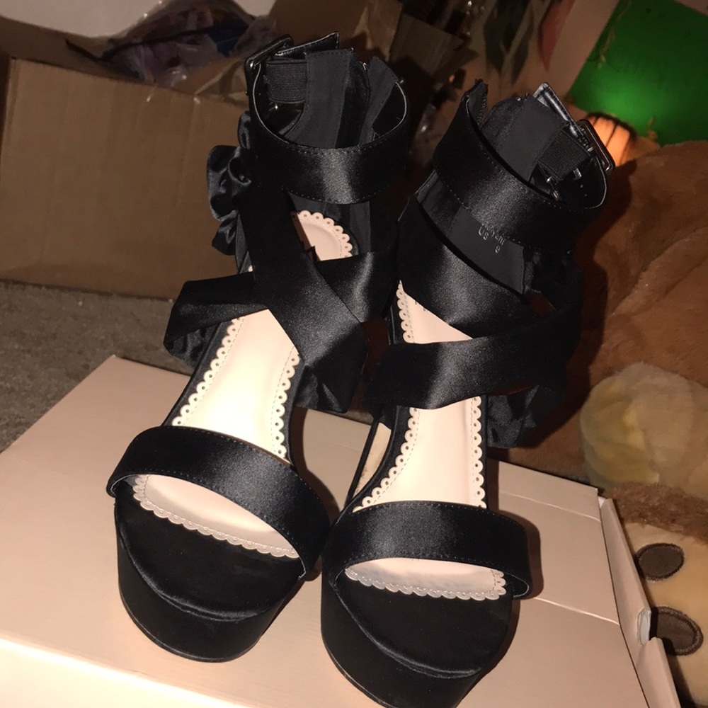 Black rose heels